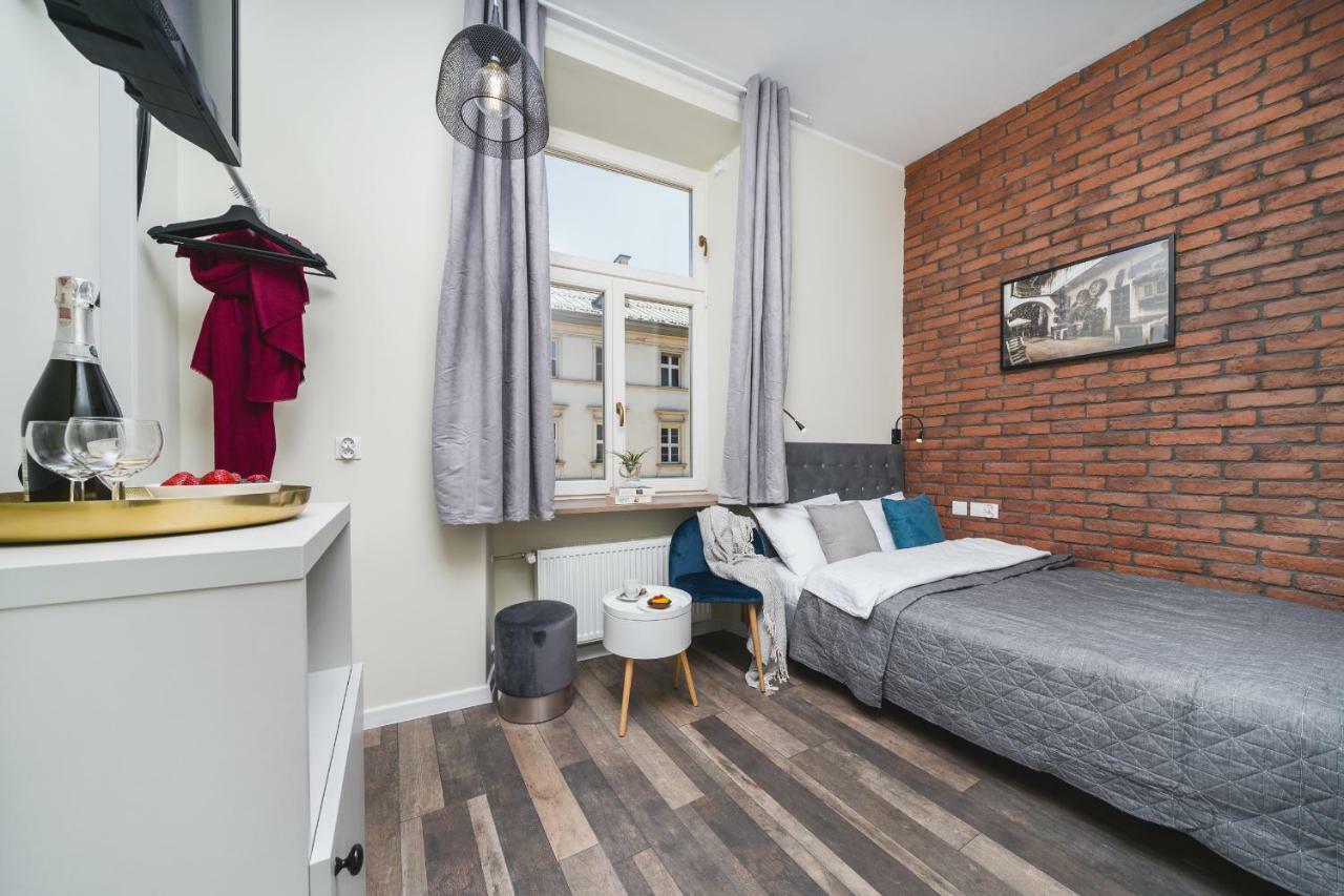 Liv Apartments Old Town Краків Екстер'єр фото
