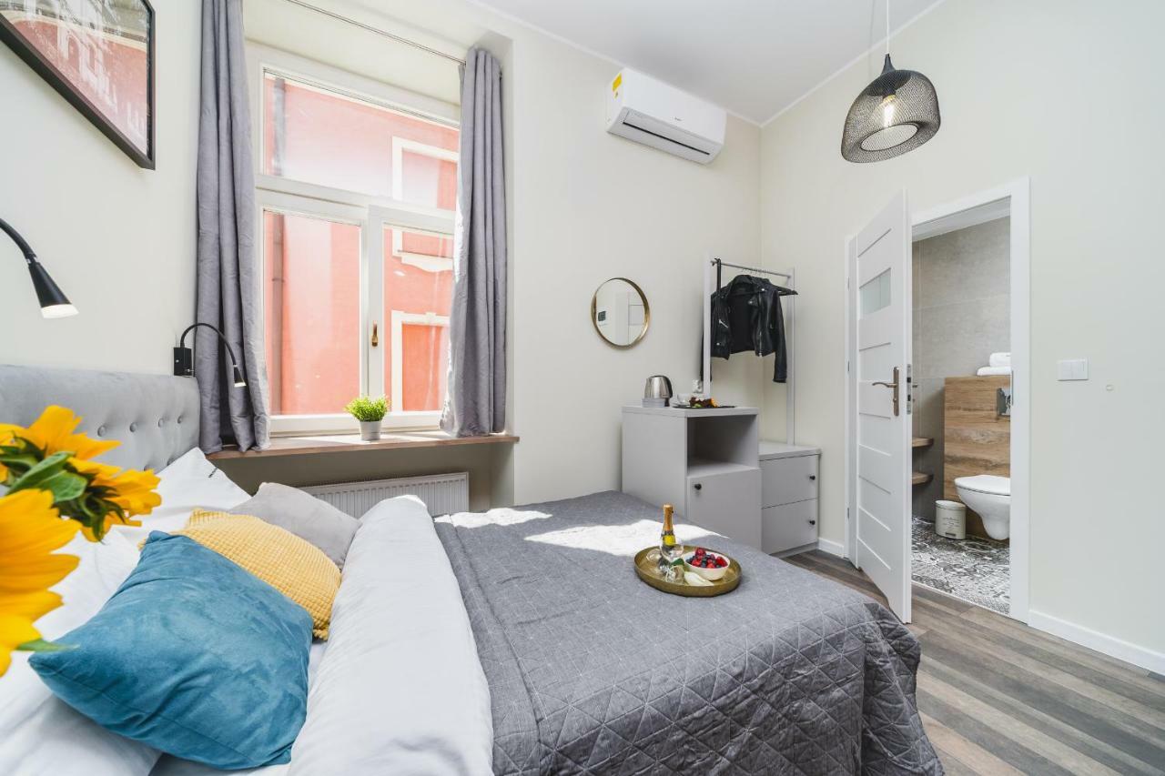 Liv Apartments Old Town Краків Екстер'єр фото