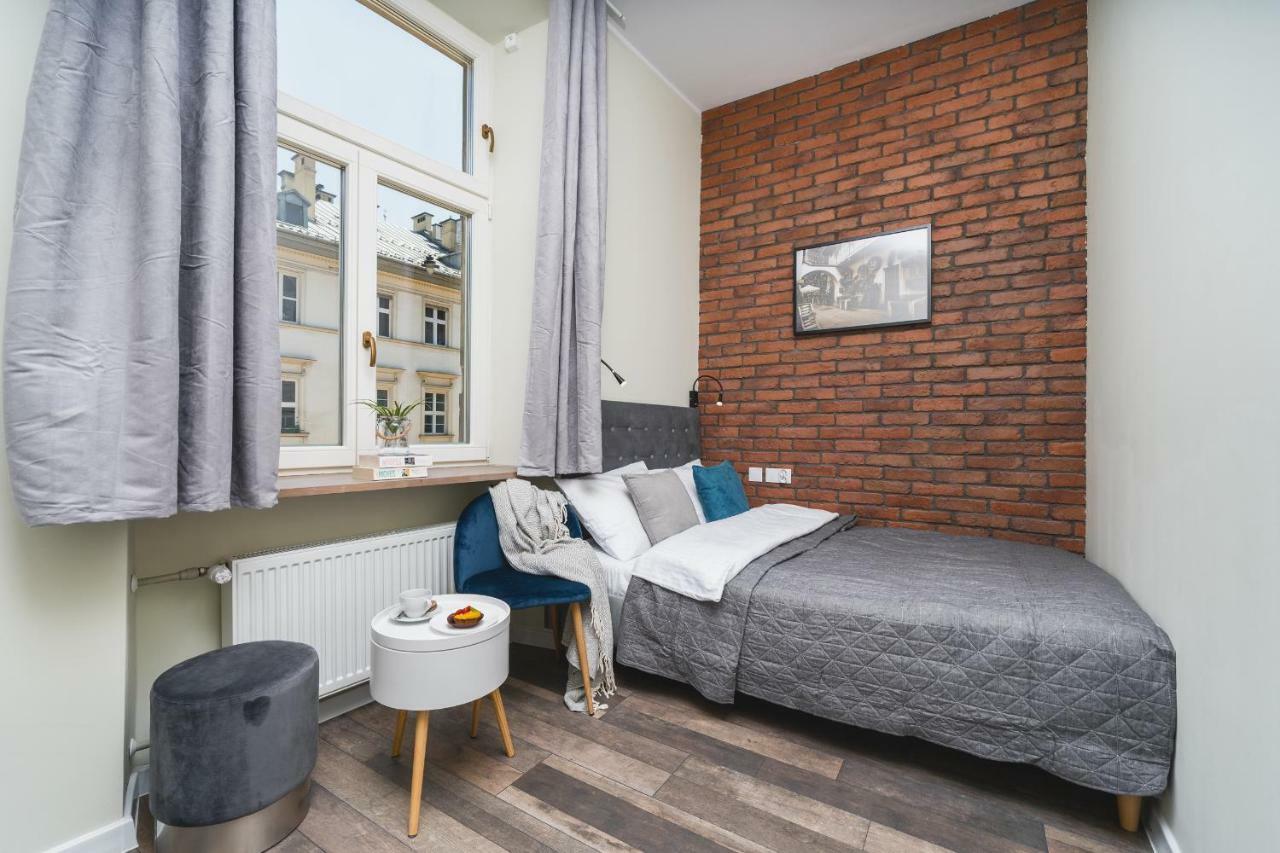 Liv Apartments Old Town Краків Екстер'єр фото
